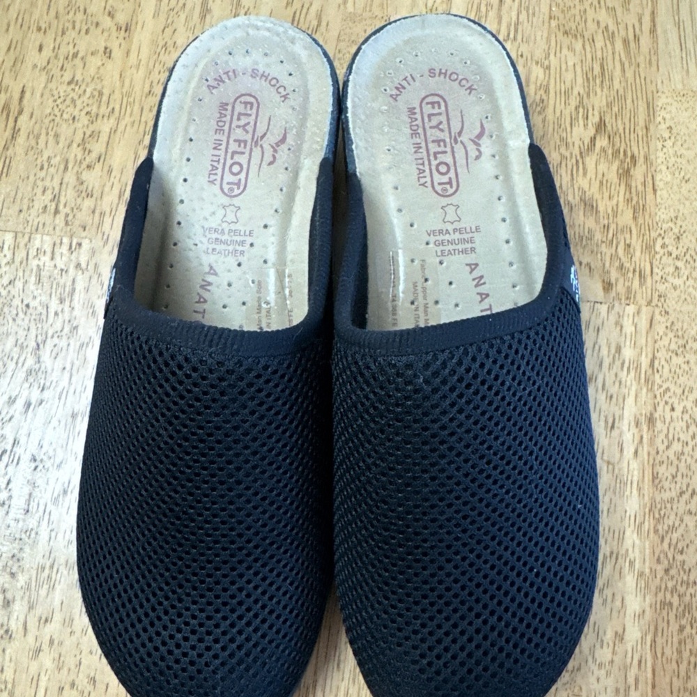 Fly Flot Black mesh Slip-on Mule Clog size 7.5 - Picture 3 of 7